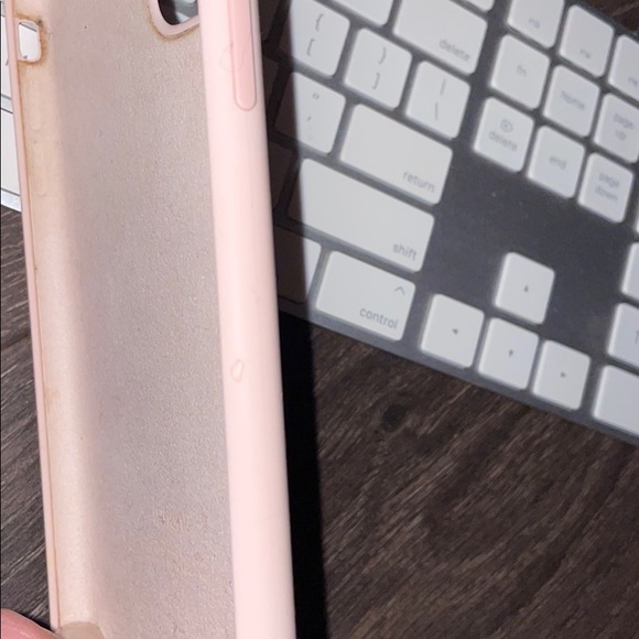 11 Pro Max Apple silicon case - Picture 3 of 5